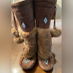 MUK LUK SUEDE BOOTS ( the original)